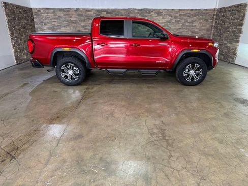 Used 2024 GMC Canyon AT4 w/ Technology Package AWD/4WD image 10