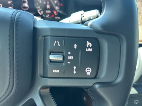 Used 2024 Land Rover Defender 110 X image 25