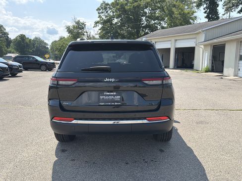 Used 2024 Jeep Grand Cherokee Limited 4xe w/ Trailer Tow Package AWD/4WD image 2