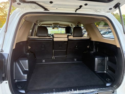 Used 2013 Toyota 4Runner SR5 image 18