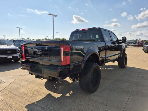 New 2025 Ford F250 Lariat w/ Black Appearance Package image 11