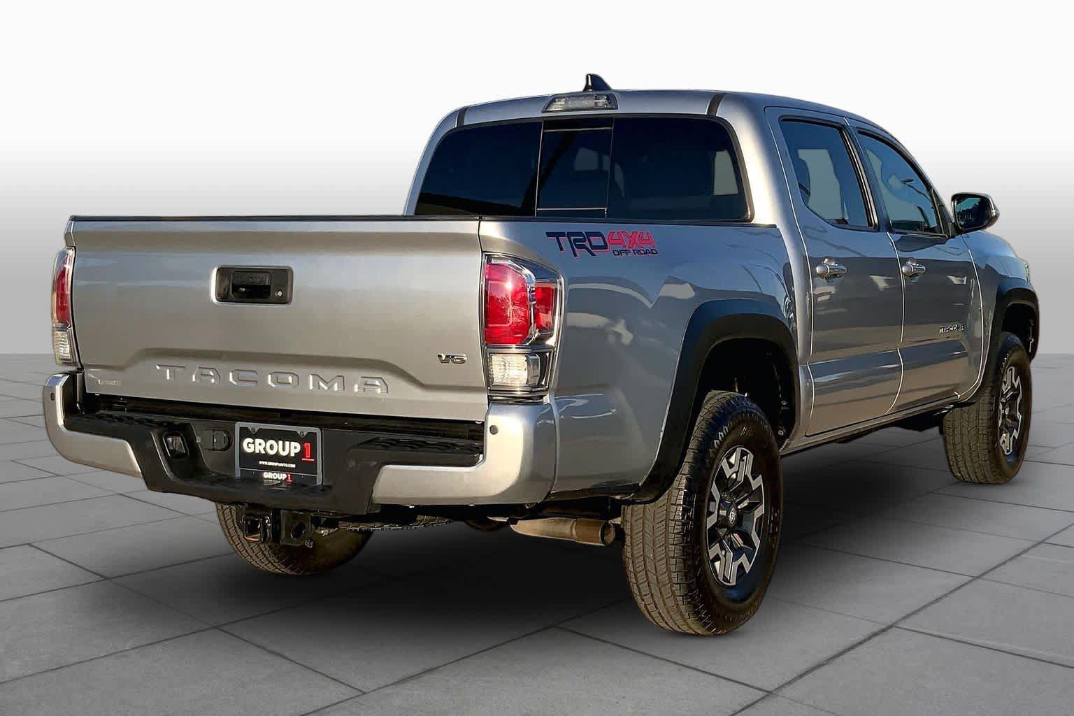 Used 2023 Toyota Tacoma TRD Off-Road w/ Technology Package AWD/4WD image 13