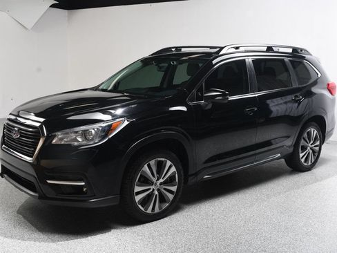 Used 2022 Subaru Ascent Limited w/ Technology Package AWD/4WD image 2