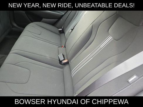 New 2026 Hyundai Elantra Sport image 5