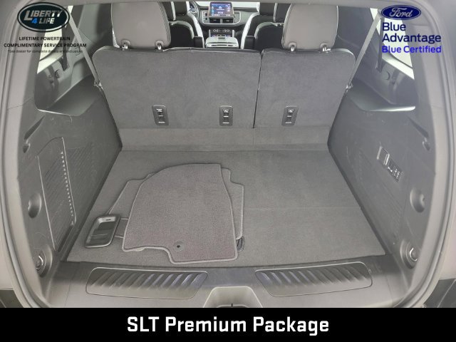 Used 2021 GMC Yukon XL SLT w/ SLT Premium Package AWD/4WD image 16