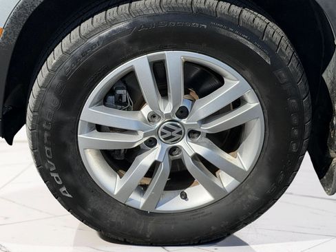Used 2012 Volkswagen Tiguan S AWD/4WD image 5