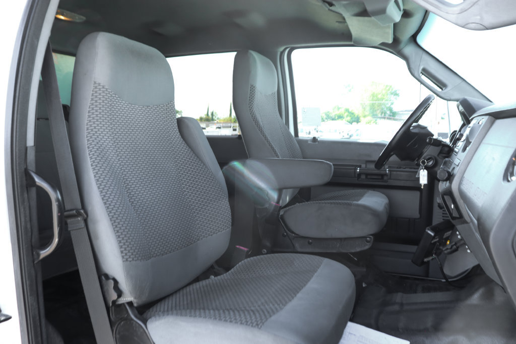 Used 2015 Ford F650 2WD Crew Cab Super Duty image 37