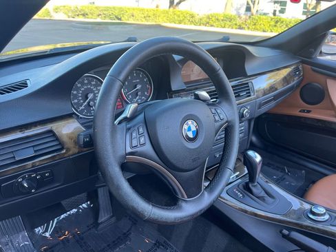 Used 2008 BMW 335i Convertible image 20