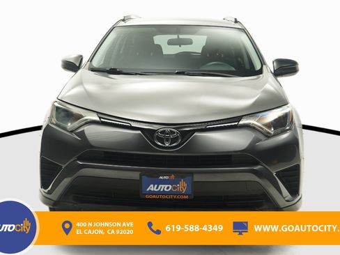 Used 2016 Toyota RAV4 LE FWD image 4