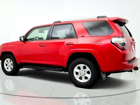 Used 2021 Toyota 4Runner SR5 Premium w/ Moonroof Package AWD/4WD image 7