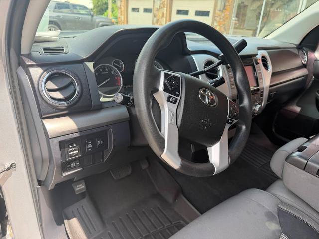 Used 2017 Toyota Tundra SR5 AWD/4WD image 9