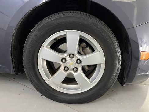 Used 2014 Chevrolet Cruze LT w/ Technology Package image 17