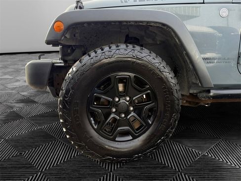Used 2014 Jeep Wrangler Unlimited Willys image 14