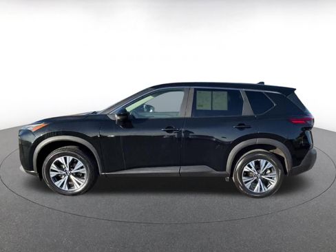 Used 2023 Nissan Rogue SV image 9