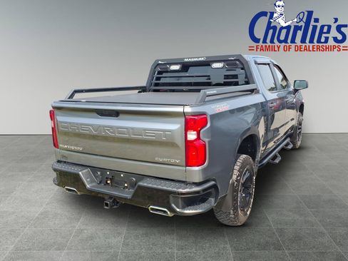 Used 2019 Chevrolet Silverado 1500 Custom Trail Boss w/ Custom Convenience Package AWD/4WD image 4