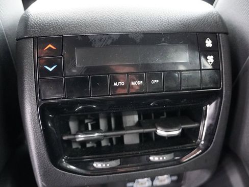 Certified 2024 Jeep Grand Cherokee L Altitude image 21