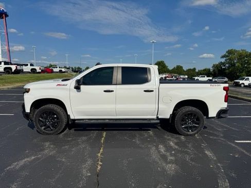 Used 2022 Chevrolet Silverado 1500 LT Trail Boss w/ Bed Protection Package AWD/4WD image 6