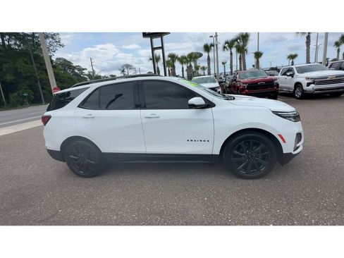 Used 2022 Chevrolet Equinox RS w/ RS Leather Package FWD image 9