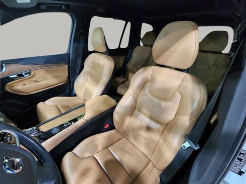 Used 2017 Volvo XC90 T6 Inscription w/ Vision Package image 12