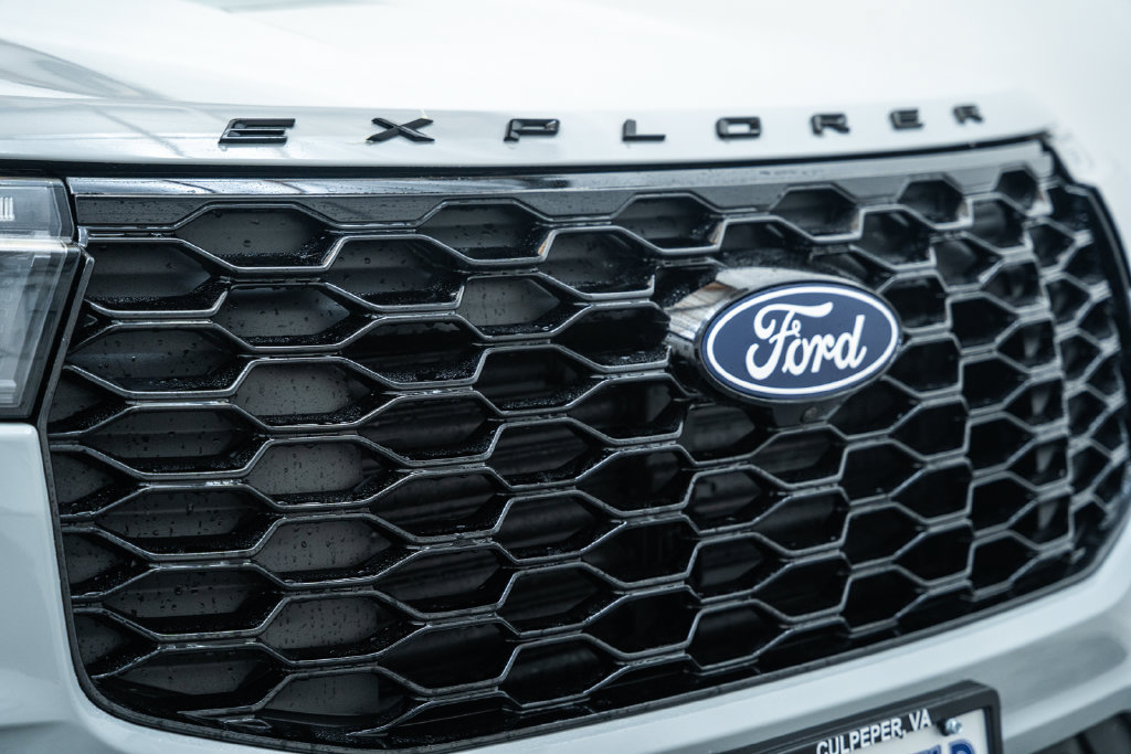 New 2027 Ford Explorer ST-Line AWD/4WD image 12