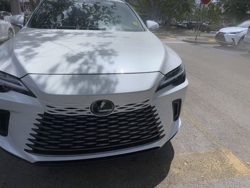 Used 2025 Lexus RX 350 Premium image 3