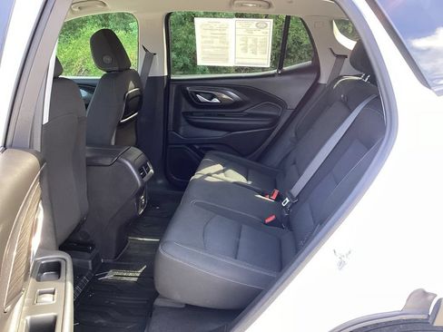 Used 2024 GMC Terrain SLE w/ Driver Convenience Package FWD image 41