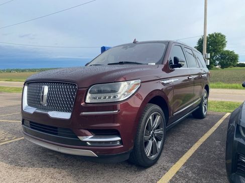 Used 2018 Lincoln Navigator Reserve w/ Technology Package AWD/4WD image 19