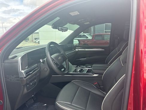 Used 2025 Cadillac Escalade Sport AWD/4WD image 10