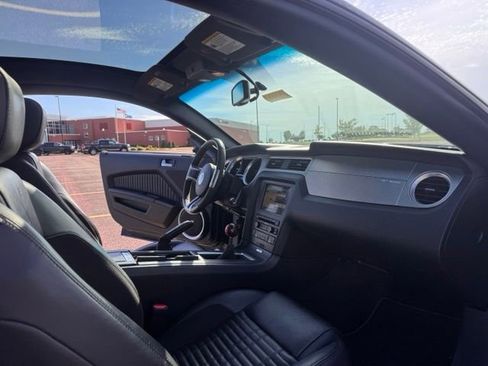 Used 2012 Ford Mustang Shelby GT500 w/ Electronics Pkg RWD image 23