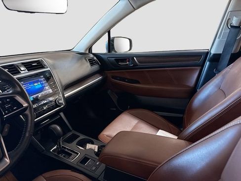 Used 2018 Subaru Outback 2.5i Touring image 26