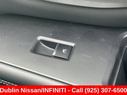 Used 2025 Ford Expedition Max Platinum AWD/4WD image 24
