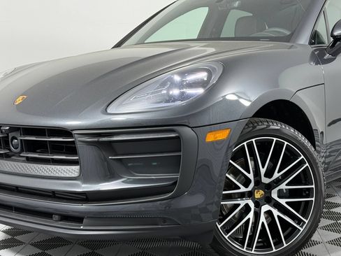 Certified 2026 Porsche Macan AWD/4WD image 12