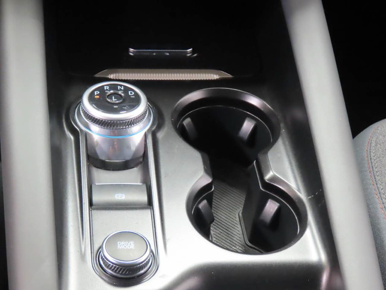 Used 2025 Ford Explorer Active RWD image 12