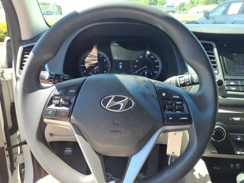 Used 2016 Hyundai Tucson SE w/ Option Group 02 AWD/4WD image 8