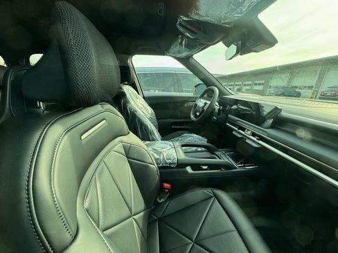 New 2027 Kia Telluride SX image 3