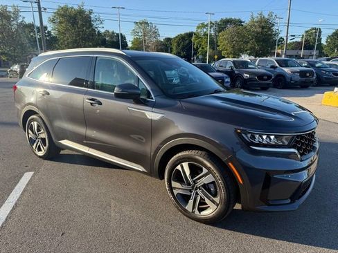 Used 2023 Kia Sorento EX AWD/4WD image 2