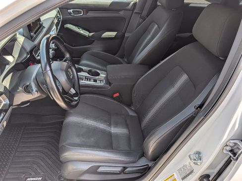 Used 2022 Honda Civic Sport image 2