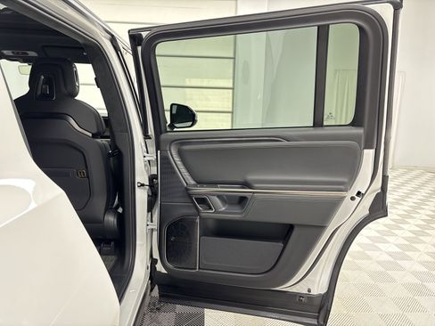 Used 2024 Rivian R1S Adventure AWD/4WD image 19