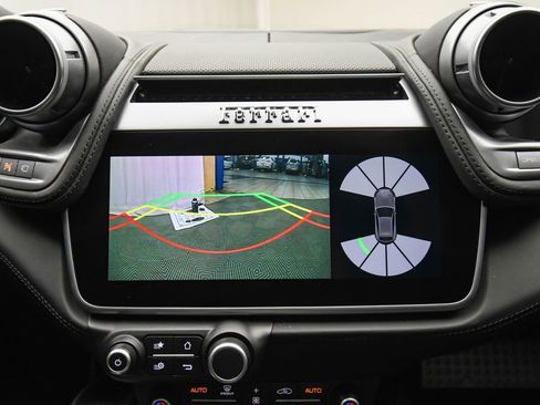 Used 2018 Ferrari GTC4Lusso T image 48