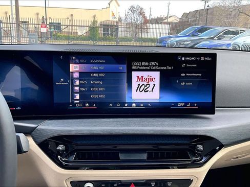 Used 2025 BMW 330i Sedan w/ Convenience Package image 18