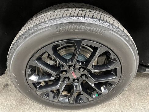 Used 2022 GMC Yukon XL Denali image 17