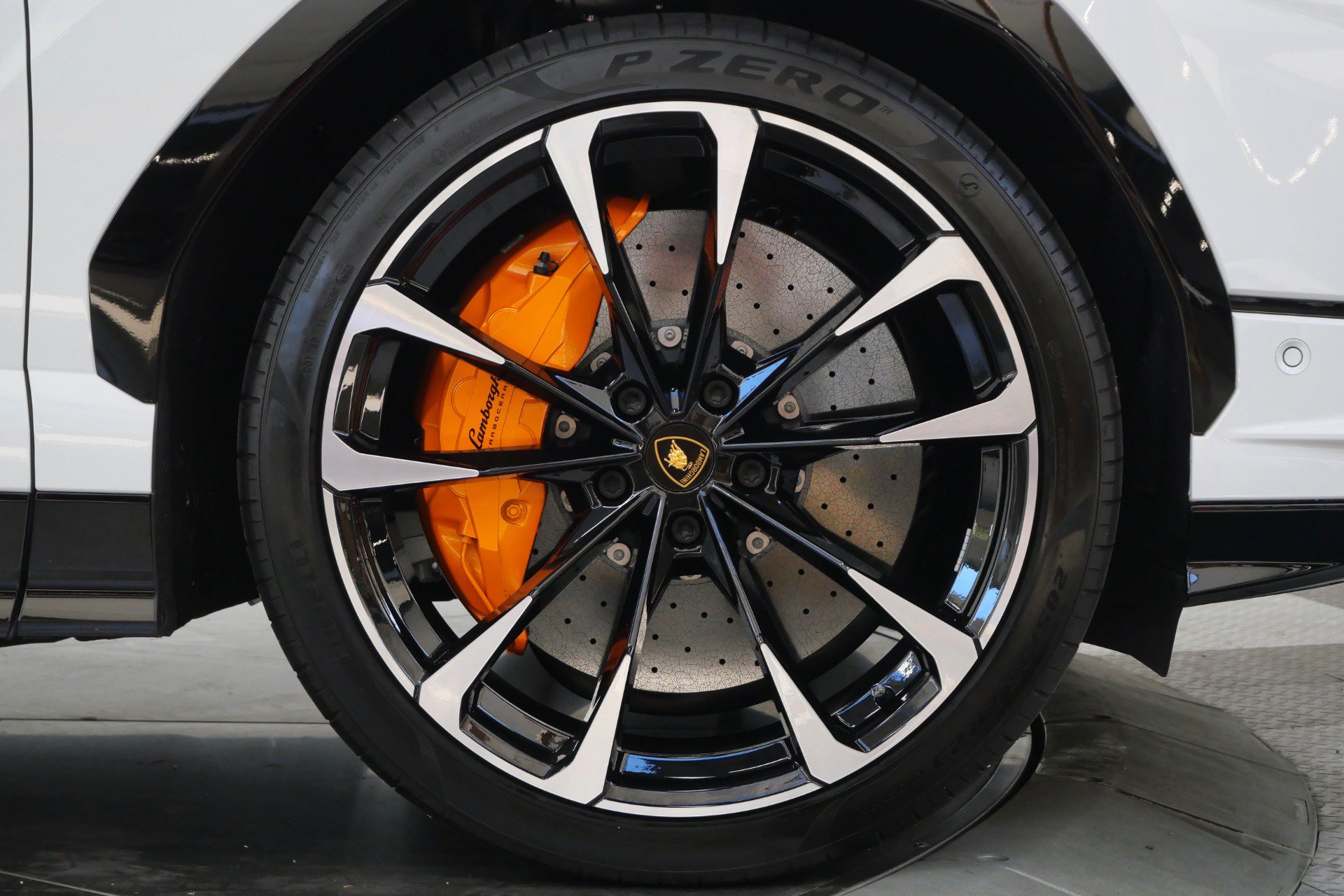 Used 2023 Lamborghini Urus S AWD/4WD image 47