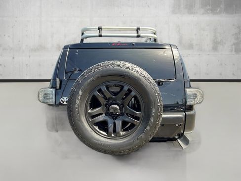 Used 2013 Toyota FJ Cruiser 4WD image 6