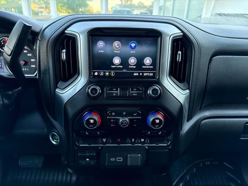 Used 2022 Chevrolet Silverado 3500 LT w/ Convenience Package image 18