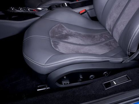 Used 2023 Ferrari F8 Tributo image 21