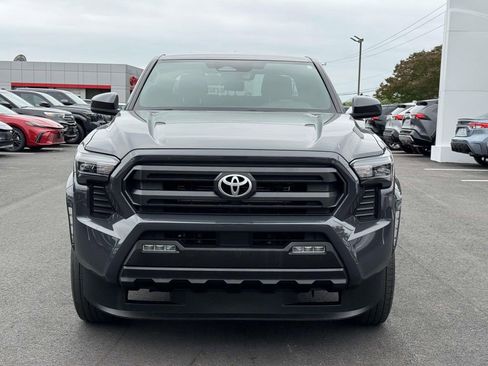Used 2025 Toyota Tacoma SR5 AWD/4WD image 25