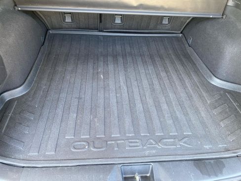 Used 2016 Subaru Outback 2.5i Limited AWD/4WD image 14
