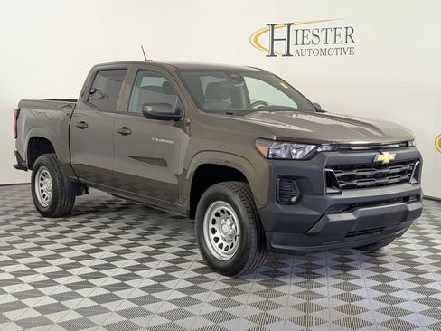 Certified 2023 Chevrolet Colorado W/T image 2