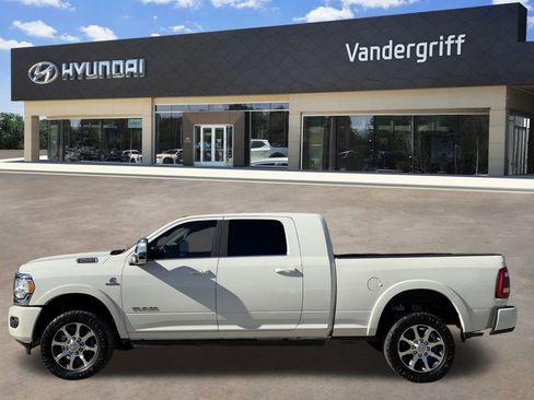 Used 2024 RAM 2500 Limited image 3