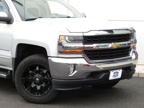 Used 2017 Chevrolet Silverado 1500 LT w/ All Star Edition AWD/4WD image 4